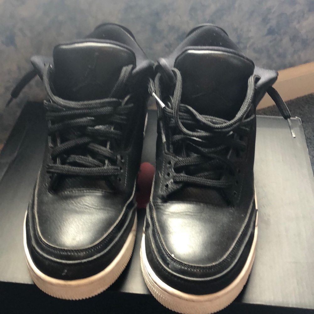Jordan Cyber Monday 3’s